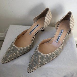 Perfect Condition Vintage Manolo Blahnik Embroidered Heels!